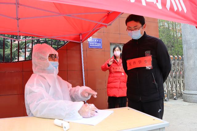市教育局對南陽一中、南陽五中高三開學準備工作開展檢查驗收