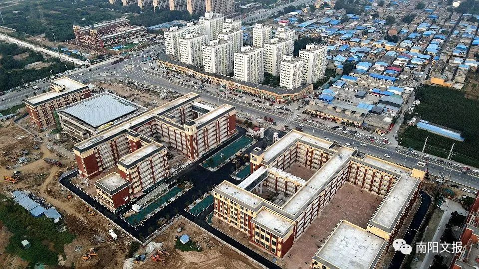 <a href='http://www.100lian.net/tags/第五完全學(xué)校/' target='_blank'><u>南陽市第五完全學(xué)校</u></a>