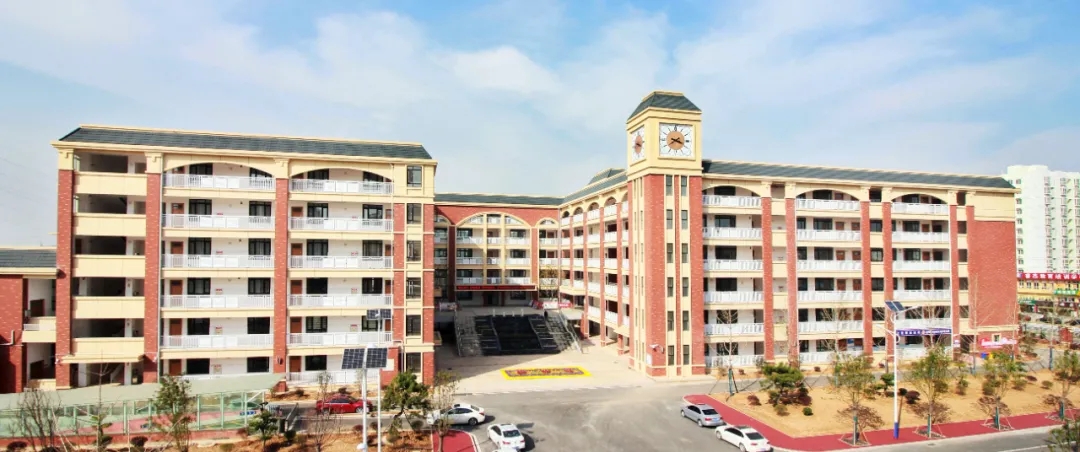 <a href='http://www.100lian.net/tags/第五完全學(xué)校/' target='_blank'><u>南陽(yáng)市第五完全學(xué)校</u></a>校園